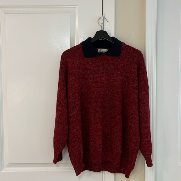 90s Vintage Grandpa Sweater with Black Collar Detailing - Picture 4 of 17